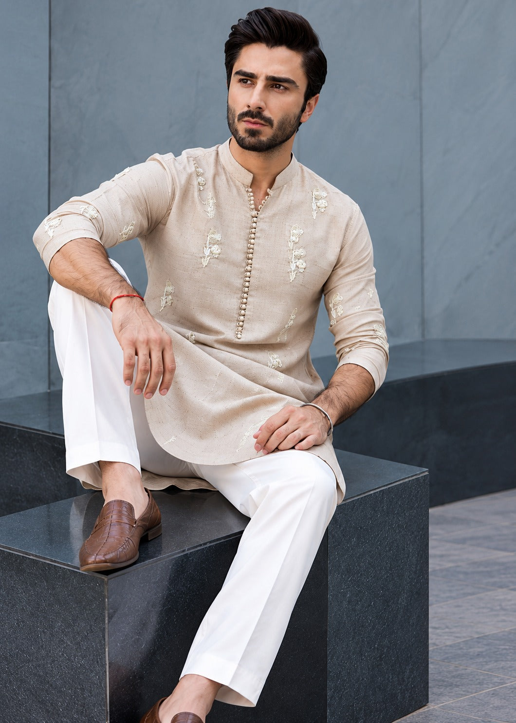 Floral Motifs Embroidered Work Men's Kurta with Pajama