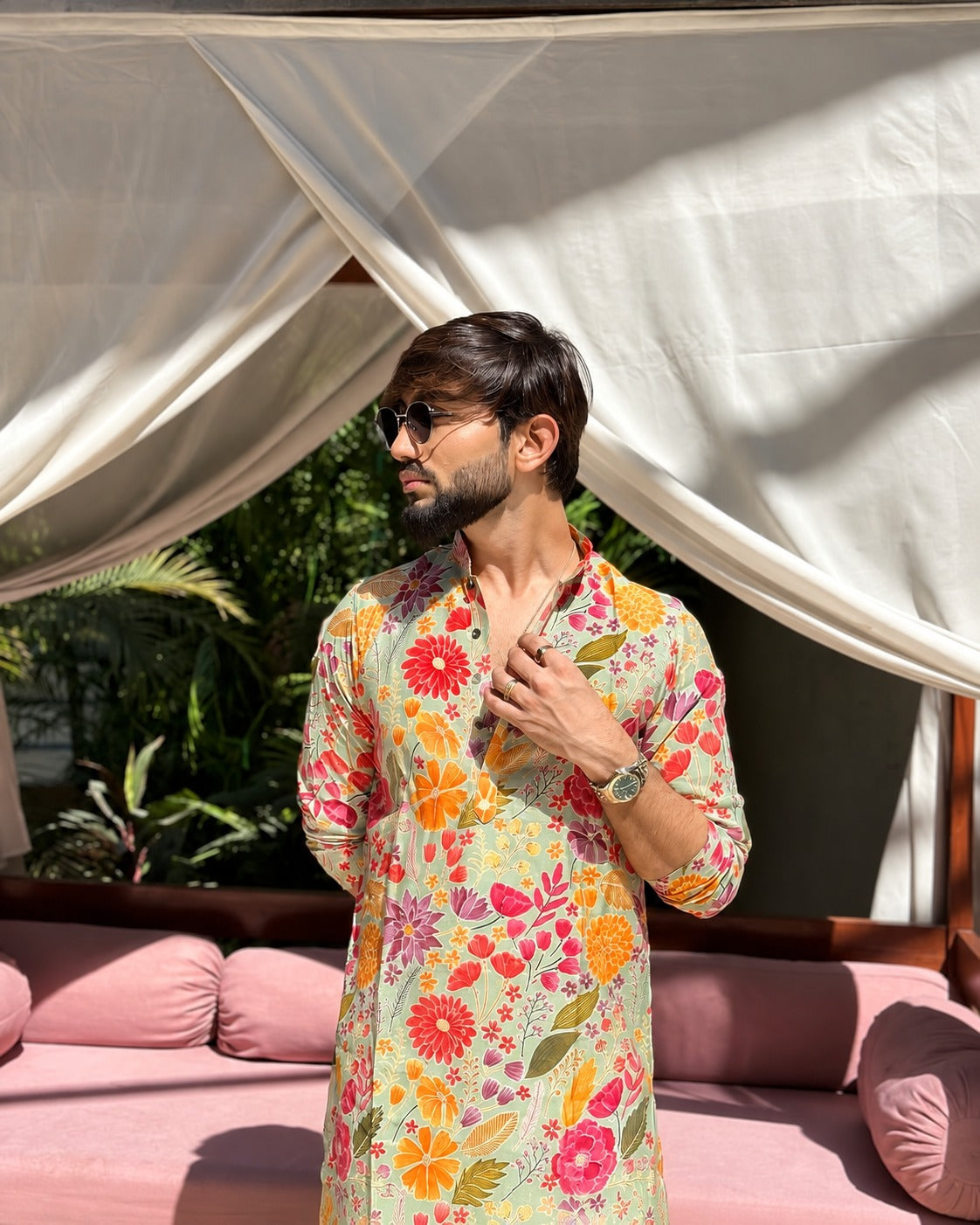 MULTI FLOWER PRINTED KURTA PAJAMA SET FOR MEN'S